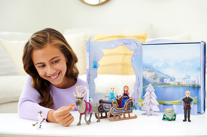 Frozen - Classic Storybook with Small Doll Set
