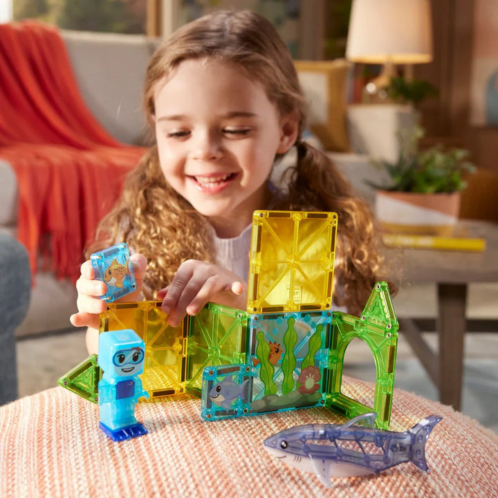 Magna-Tiles Shark Dive 13 Pc Set