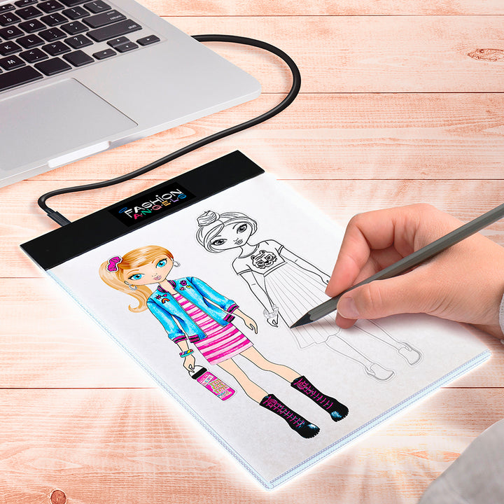Fashion Angels Light Up Sketch Pad