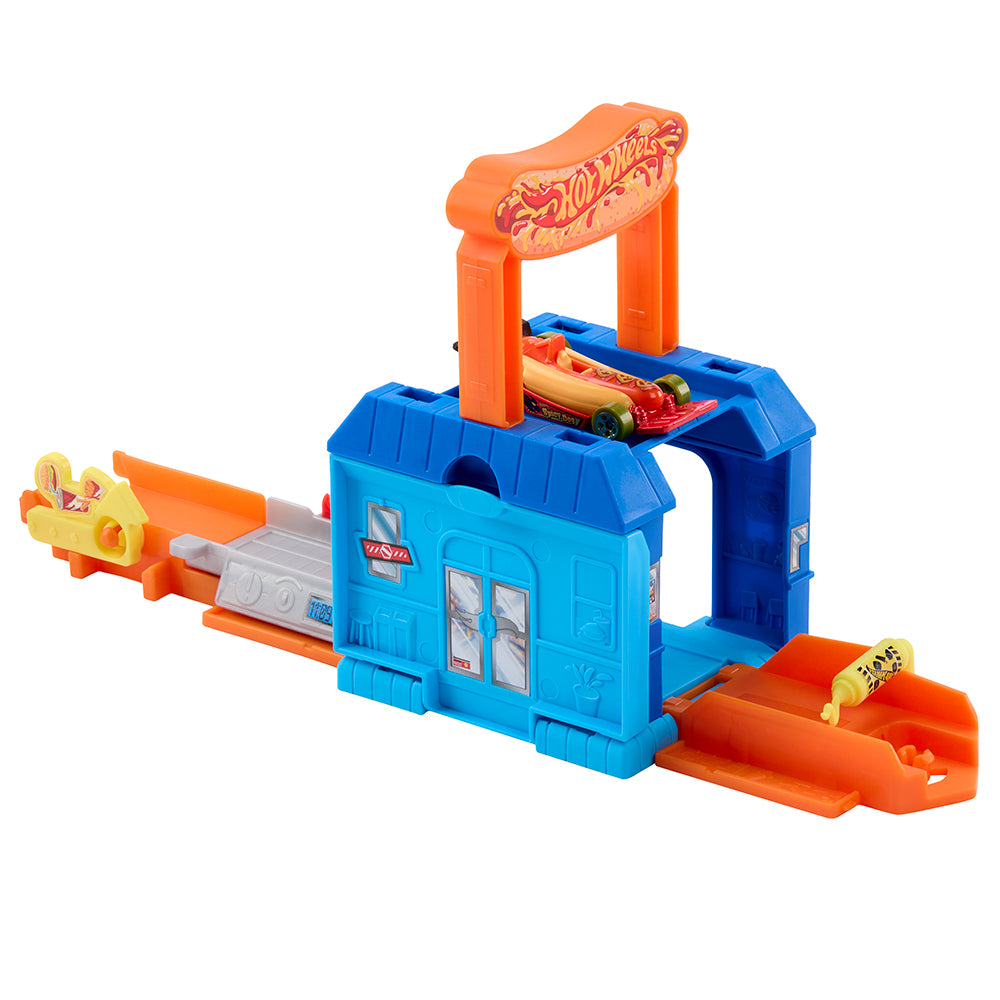 Hot Wheels Grab &amp; Go Garage/Drive Thru Assortment