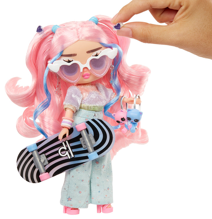 L.O.L. Surprise Tweens Fashion Doll: Flora