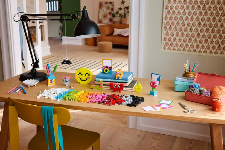 Lego® Classic Creative Happy Box