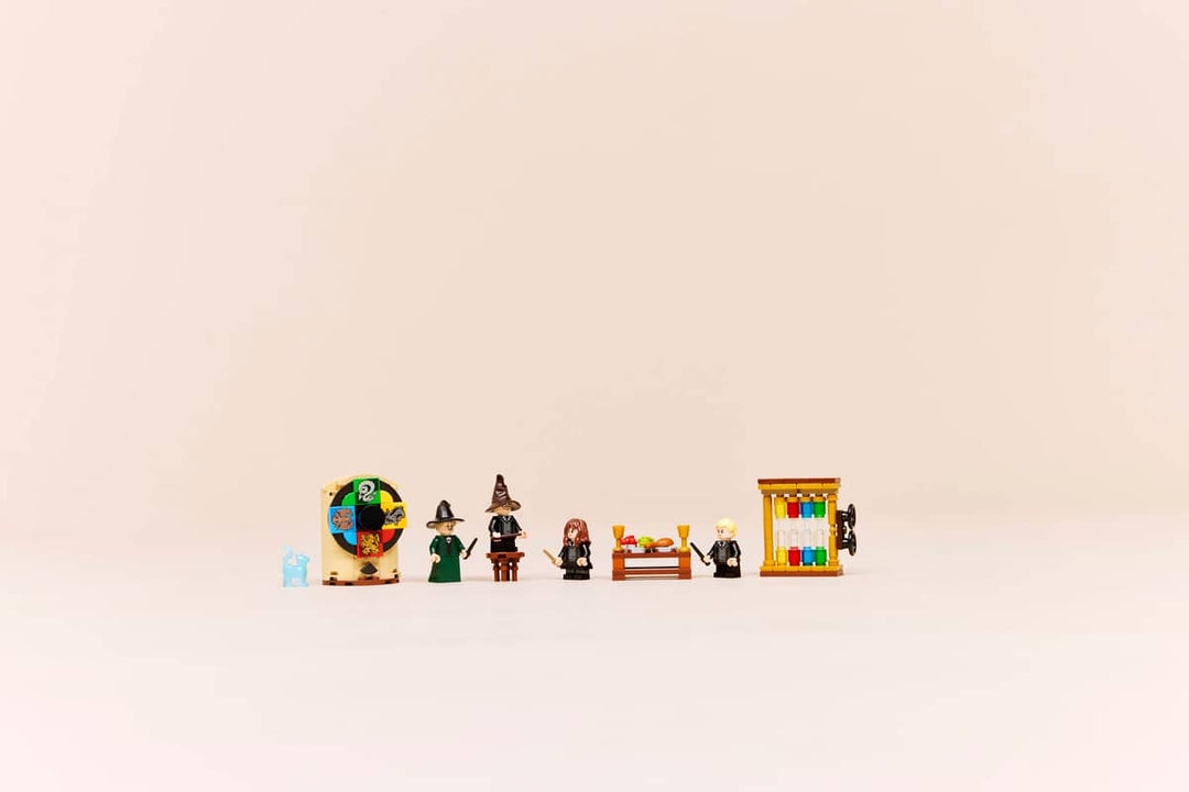 Lego® Harry Potter™ Hogwarts™ Castle: Sorting Hat™ Ceremony