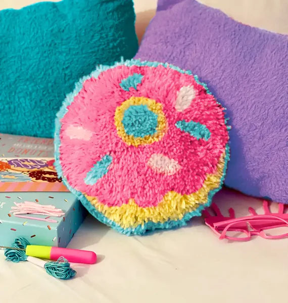 Box Candiy Donut Latch Hook Pillow Set