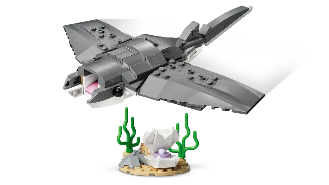 LEGO® Creator 3 in 1 Fierce Shark with a Treasure Chest