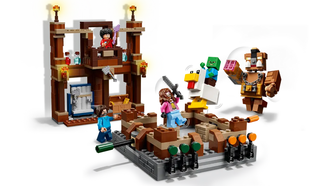 LEGO® Minecraft® Woodland Mansion Fighting Ring
