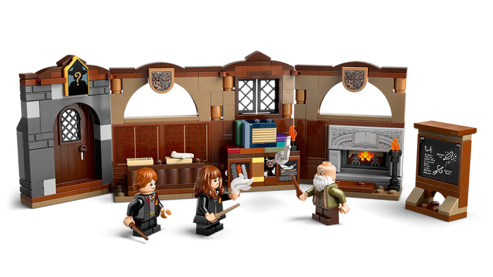 LEGO® Harry Potter™ Hogwarts™ Castle: Charms Class