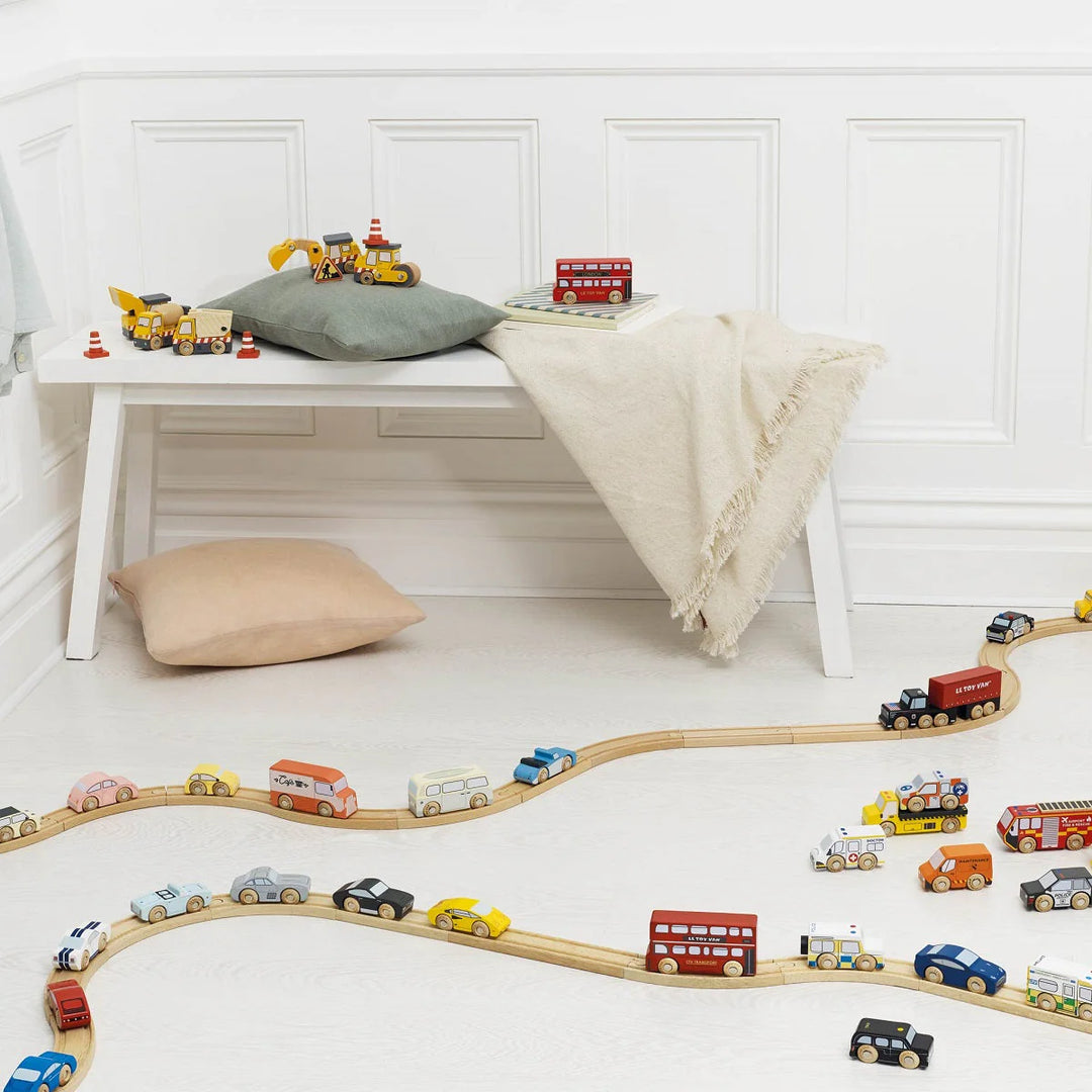 Le Toy Van Vintage Car Set