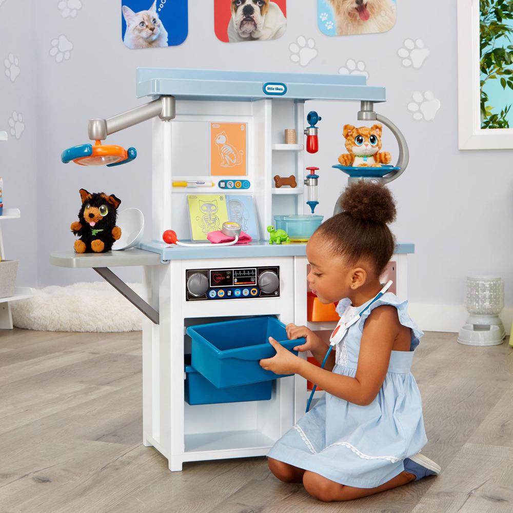 Little Tikes - My First Veterinary Clinic