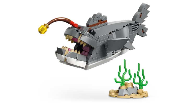 LEGO® Creator 3 in 1 Fierce Shark with a Treasure Chest