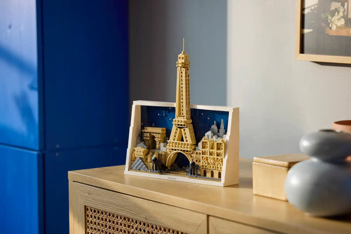 Lego® Architecture Paris – City of Love