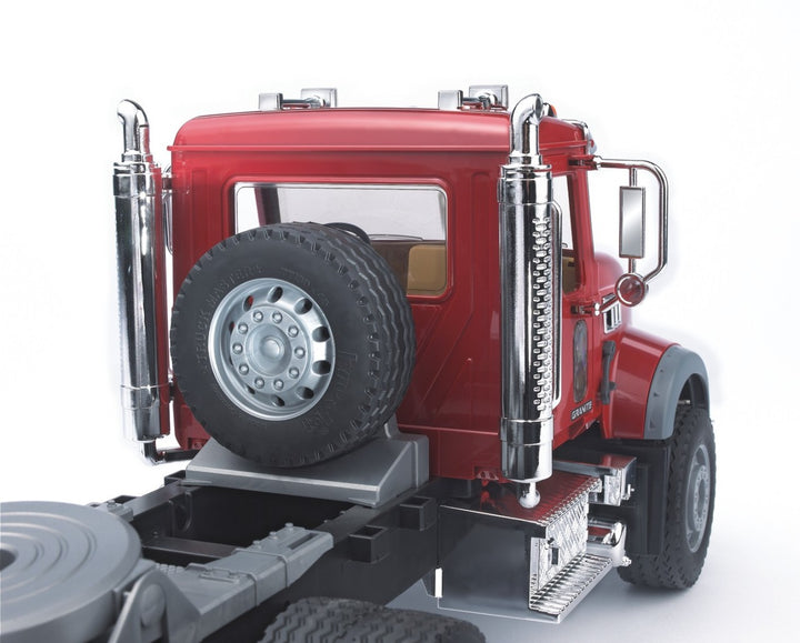 MACK Granite Low Loader and JCB 4CX
