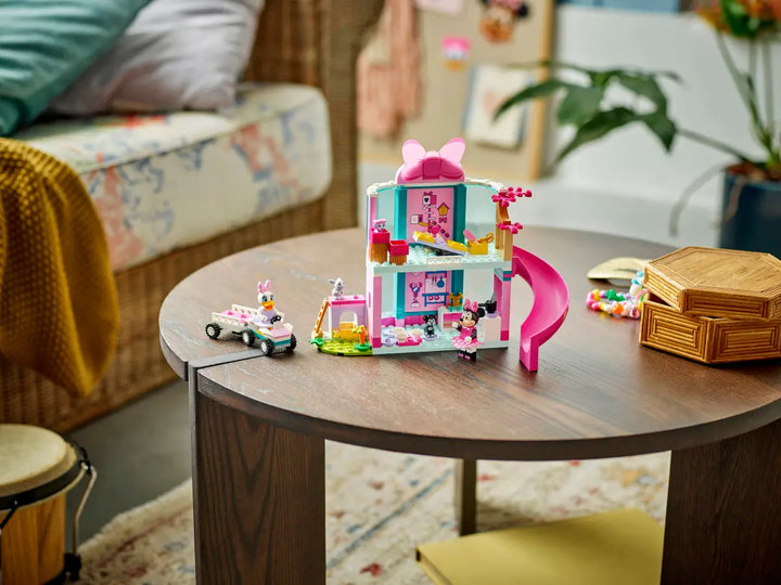 LEGO® Disney Minnie's Pet Hotel