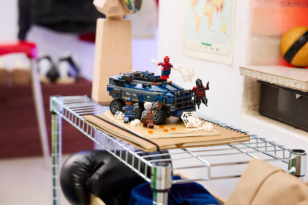 Lego® Marvel Spider-Man Prison Transport Chase