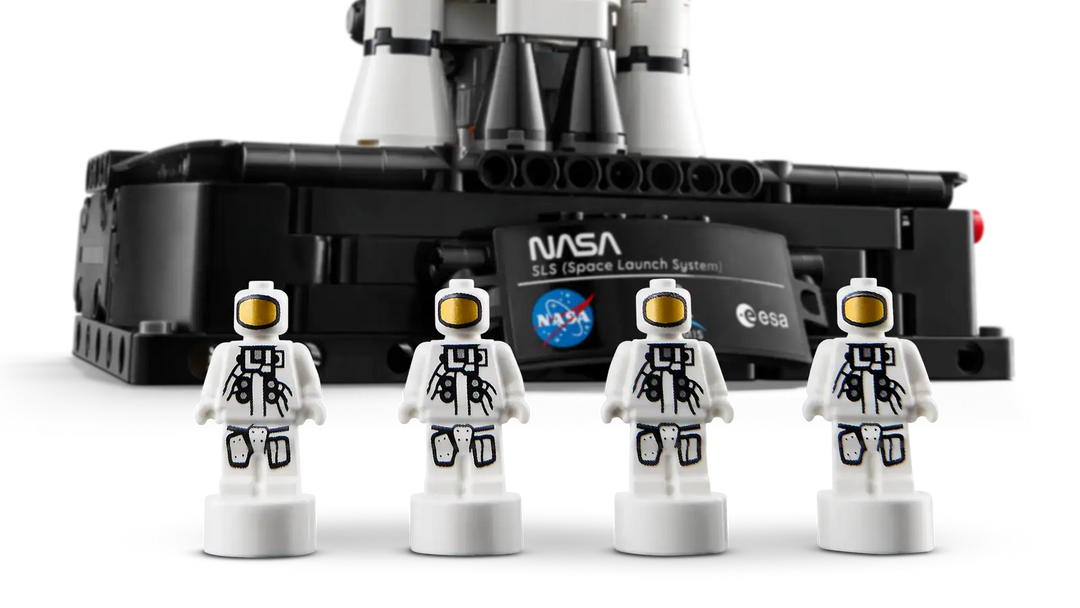 Lego® Technic™ NASA Artemis Space Launch System Rocket