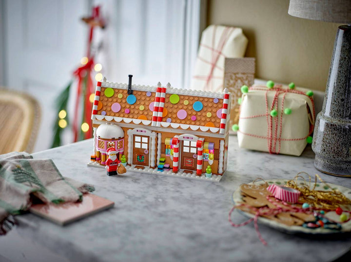LEGO® Festive Gingerbread House