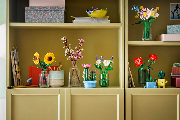 LEGO® Botanicals Daisies