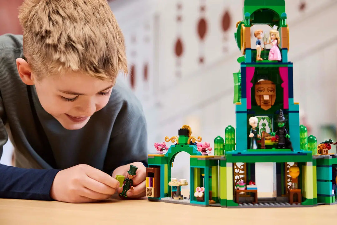 LEGO® Wicked Welcome to Emerald City