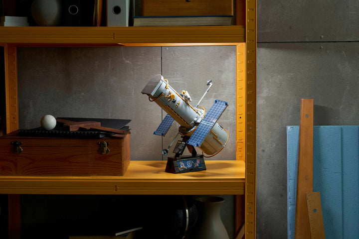Lego® Icons Hubble Space Telescope