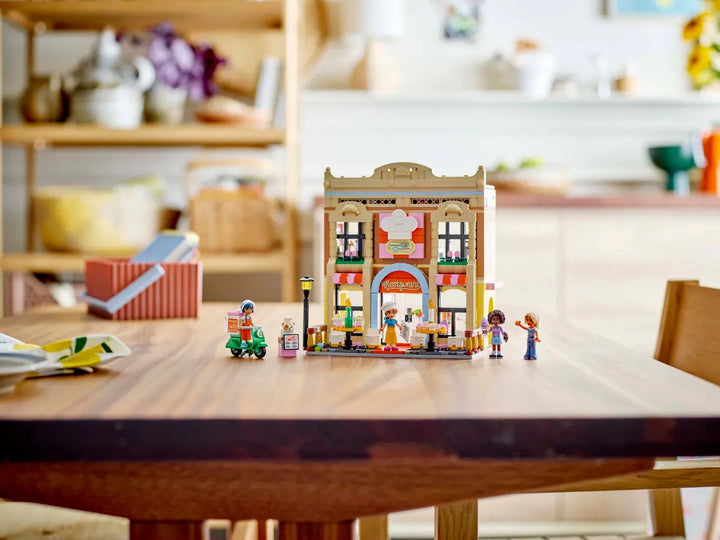 Lego® Friends Restaurant and Cooking School