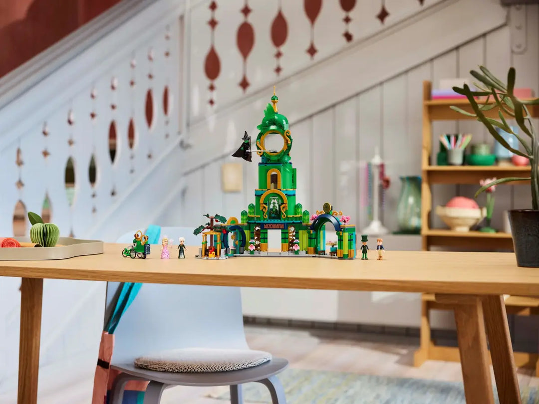 LEGO® Wicked Welcome to Emerald City