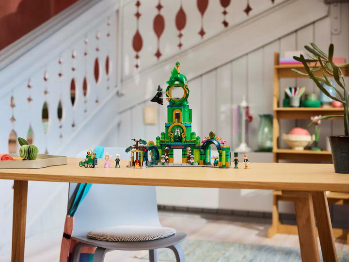 LEGO® Wicked Welcome to Emerald City