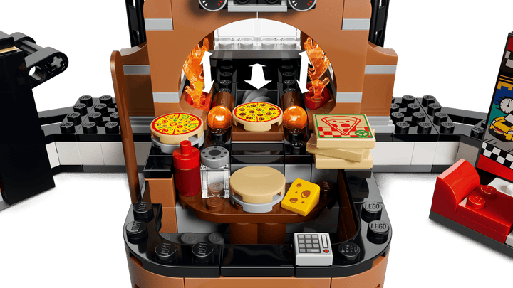 LEGO® City Pizza Delivery Experience with Vehicles