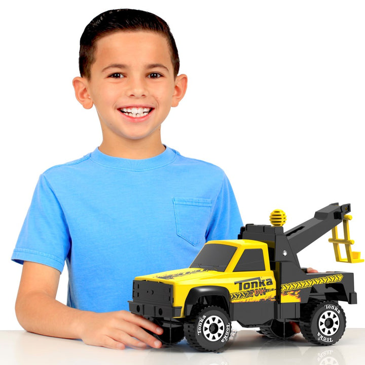 Tonka 12.5" Steel Classics Tow Truck
