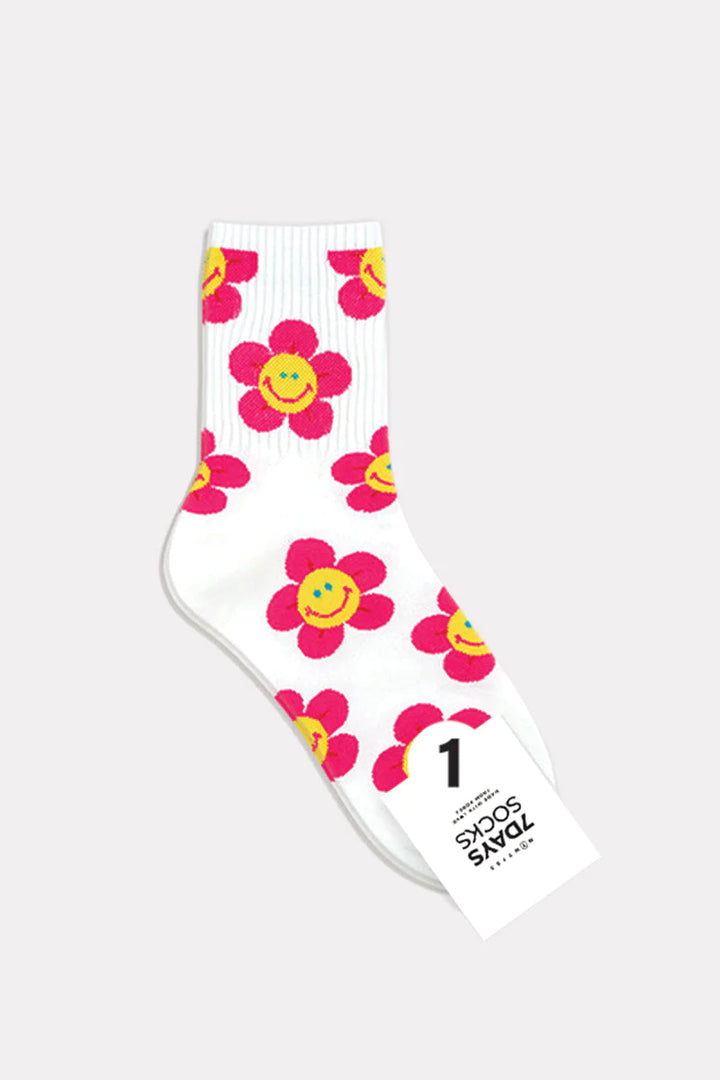 Teen/Women Crew: Smile Flower Socks