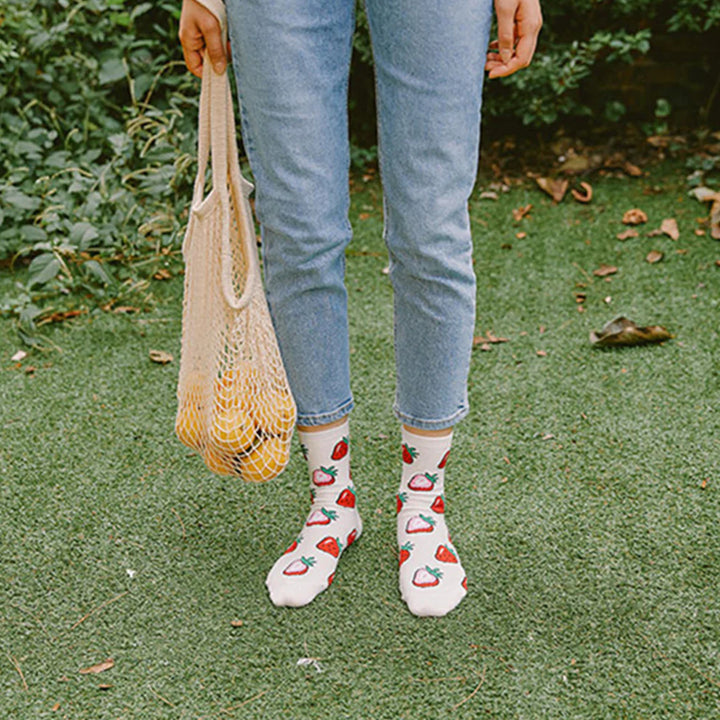 Teen/Women Crew: Strawberry Socks